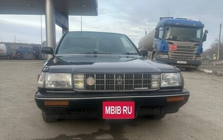 Toyota Crown, 1987 год, 250 000 рублей, 2 фотография