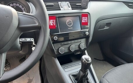 Skoda Octavia, 2018 год, 1 290 000 рублей, 13 фотография