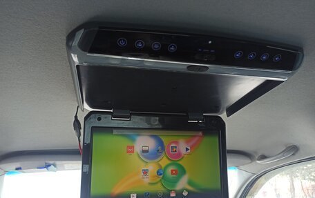 Mazda MPV II, 2004 год, 599 999 рублей, 10 фотография