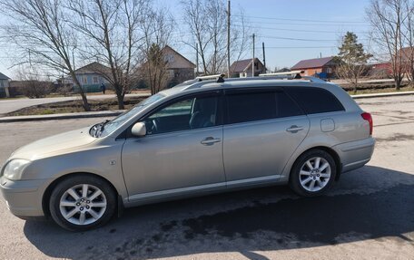 Toyota Avensis III рестайлинг, 2004 год, 800 000 рублей, 5 фотография