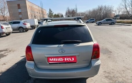 Toyota Avensis III рестайлинг, 2004 год, 800 000 рублей, 3 фотография