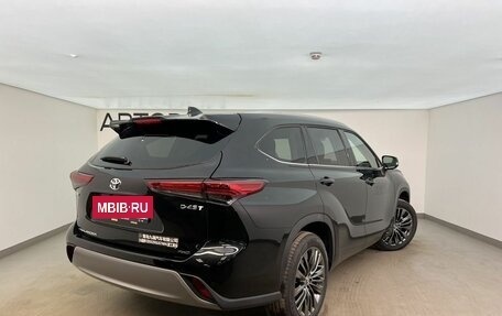 Toyota Highlander, 2025 год, 5 790 000 рублей, 4 фотография