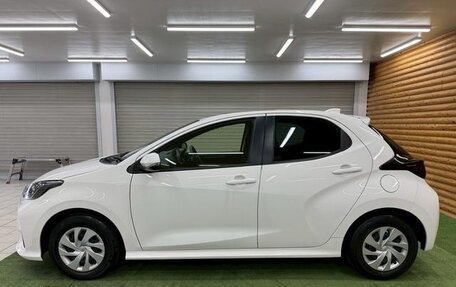 Toyota Yaris, 2023 год, 885 000 рублей, 9 фотография