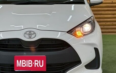 Toyota Yaris, 2023 год, 885 000 рублей, 4 фотография