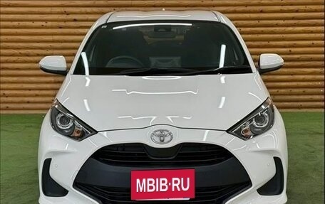 Toyota Yaris, 2023 год, 885 000 рублей, 2 фотография