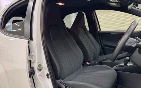 Toyota Yaris, 2023 год, 885 000 рублей, 20 фотография