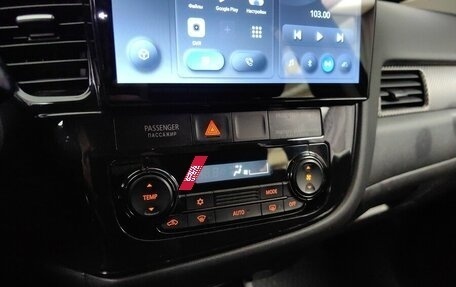 Mitsubishi Outlander III рестайлинг 3, 2012 год, 1 228 000 рублей, 15 фотография