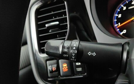 Mitsubishi Outlander III рестайлинг 3, 2012 год, 1 228 000 рублей, 20 фотография