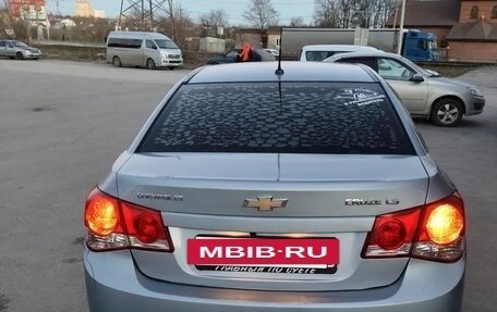 Chevrolet Cruze II, 2009 год, 650 000 рублей, 2 фотография