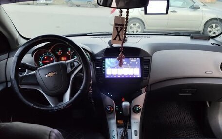 Chevrolet Cruze II, 2009 год, 650 000 рублей, 5 фотография