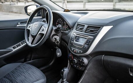 Hyundai Solaris II рестайлинг, 2015 год, 1 453 000 рублей, 31 фотография