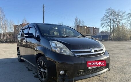 Toyota ISis I, 2013 год, 1 600 000 рублей, 3 фотография