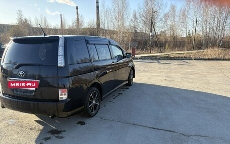 Toyota ISis I, 2013 год, 1 600 000 рублей, 4 фотография