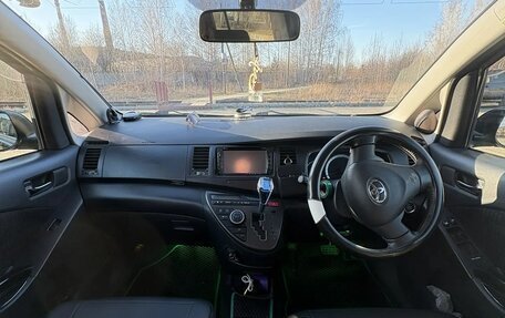 Toyota ISis I, 2013 год, 1 600 000 рублей, 6 фотография