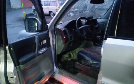 Mitsubishi Pajero III рестайлинг, 2003 год, 1 000 000 рублей, 10 фотография