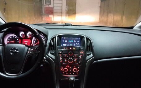 Opel Astra J, 2011 год, 1 050 000 рублей, 10 фотография