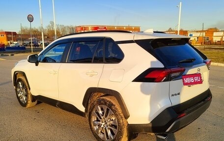 Toyota RAV4, 2021 год, 3 950 000 рублей, 3 фотография