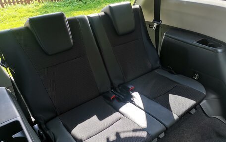 Toyota Wish II, 2012 год, 1 440 000 рублей, 13 фотография