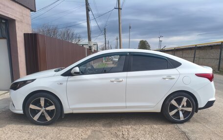 Hyundai Solaris II рестайлинг, 2020 год, 1 400 000 рублей, 8 фотография