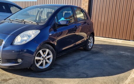 Toyota Yaris III рестайлинг, 2008 год, 500 000 рублей, 8 фотография