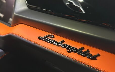 Lamborghini Urus I, 2025 год, 39 000 000 рублей, 38 фотография