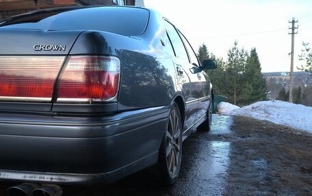 Toyota Crown, 2001 год, 750 000 рублей, 8 фотография