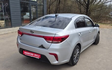 KIA Rio IV, 2017 год, 1 000 000 рублей, 3 фотография