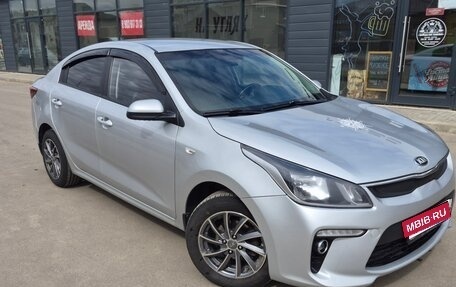 KIA Rio IV, 2017 год, 1 000 000 рублей, 2 фотография