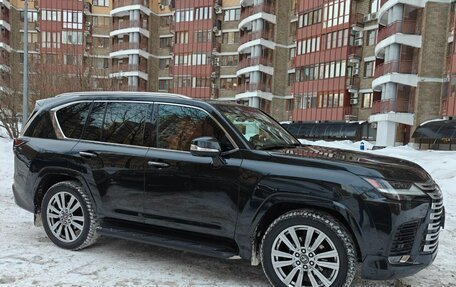 Lexus LX, 2022 год, 15 000 000 рублей, 2 фотография