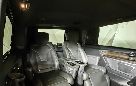Mercedes-Benz V-Класс, 2023 год, 8 300 000 рублей, 16 фотография
