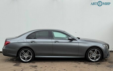 Mercedes-Benz E-Класс, 2019 год, 3 730 000 рублей, 4 фотография