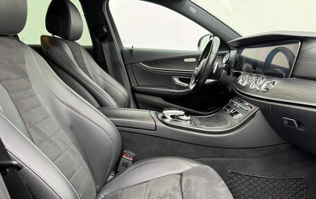 Mercedes-Benz E-Класс, 2019 год, 3 730 000 рублей, 10 фотография