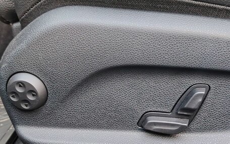 Mercedes-Benz E-Класс, 2019 год, 3 730 000 рублей, 13 фотография