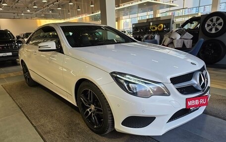 Mercedes-Benz E-Класс, 2015 год, 2 300 000 рублей, 2 фотография