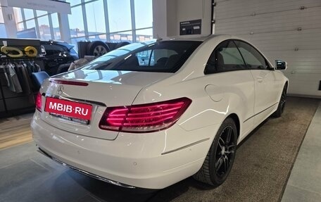 Mercedes-Benz E-Класс, 2015 год, 2 300 000 рублей, 8 фотография