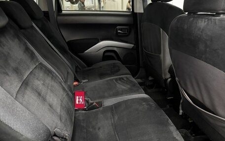 Mitsubishi Outlander III рестайлинг 3, 2008 год, 1 240 000 рублей, 13 фотография