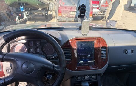 Mitsubishi Pajero III рестайлинг, 2002 год, 950 000 рублей, 7 фотография