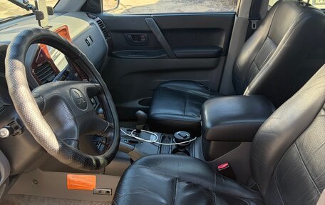 Mitsubishi Pajero III рестайлинг, 2002 год, 950 000 рублей, 9 фотография