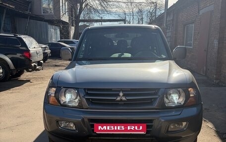 Mitsubishi Pajero III рестайлинг, 2002 год, 950 000 рублей, 2 фотография