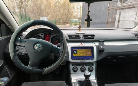 Volkswagen Passat B6, 2005 год, 550 000 рублей, 4 фотография