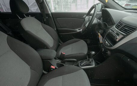 Hyundai Solaris II рестайлинг, 2011 год, 775 000 рублей, 17 фотография