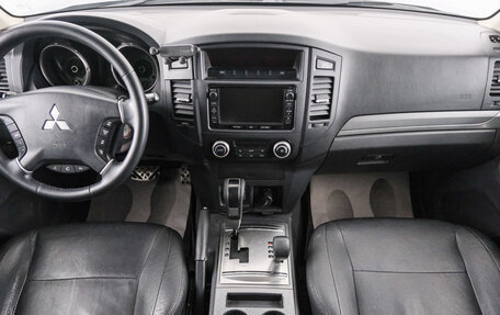 Mitsubishi Pajero IV, 2014 год, 2 599 000 рублей, 11 фотография