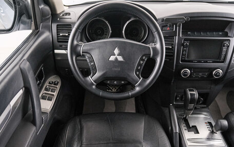 Mitsubishi Pajero IV, 2014 год, 2 599 000 рублей, 15 фотография