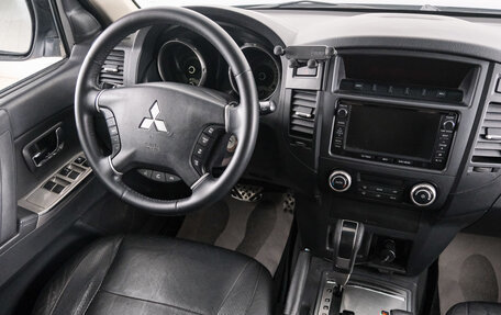 Mitsubishi Pajero IV, 2014 год, 2 599 000 рублей, 10 фотография