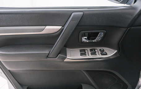 Mitsubishi Pajero IV, 2014 год, 2 599 000 рублей, 21 фотография