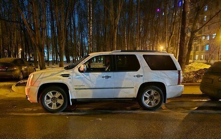 Cadillac Escalade III, 2010 год, 1 499 000 рублей, 4 фотография