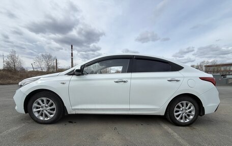 Hyundai Solaris II рестайлинг, 2017 год, 1 450 000 рублей, 4 фотография