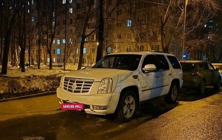 Cadillac Escalade III, 2010 год, 1 499 000 рублей, 3 фотография