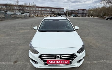 Hyundai Solaris II рестайлинг, 2017 год, 1 450 000 рублей, 2 фотография