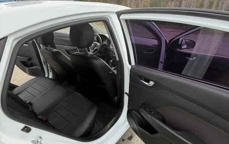 Hyundai Solaris II рестайлинг, 2017 год, 1 450 000 рублей, 18 фотография